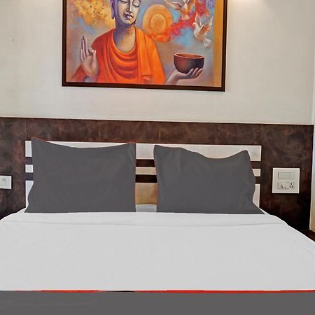 Collection O Royce Studios Near Pune Airport 외부 사진