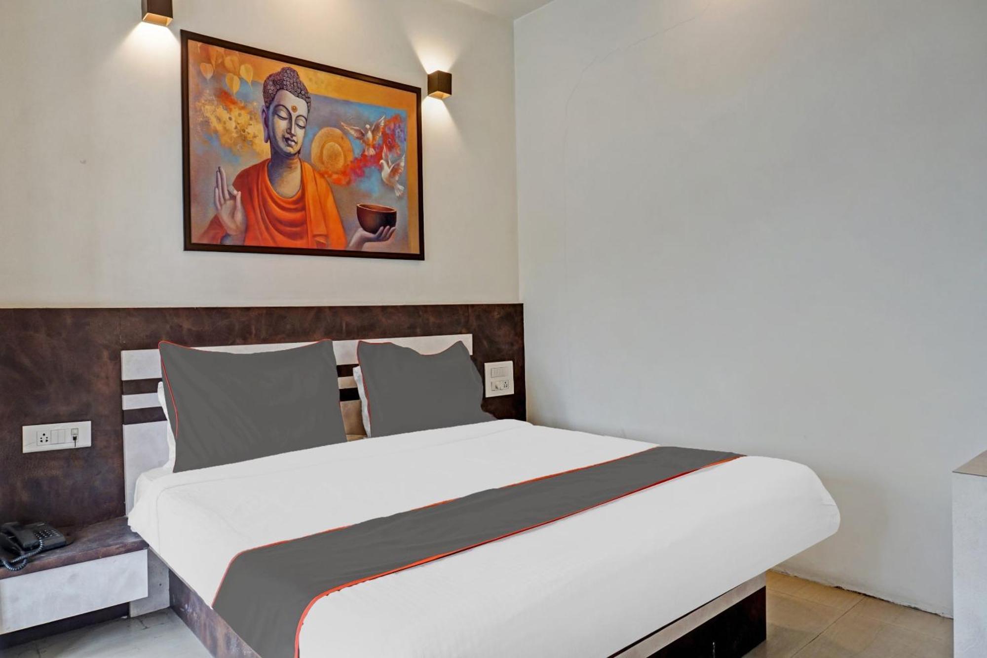 Collection O Royce Studios Near Pune Airport 외부 사진