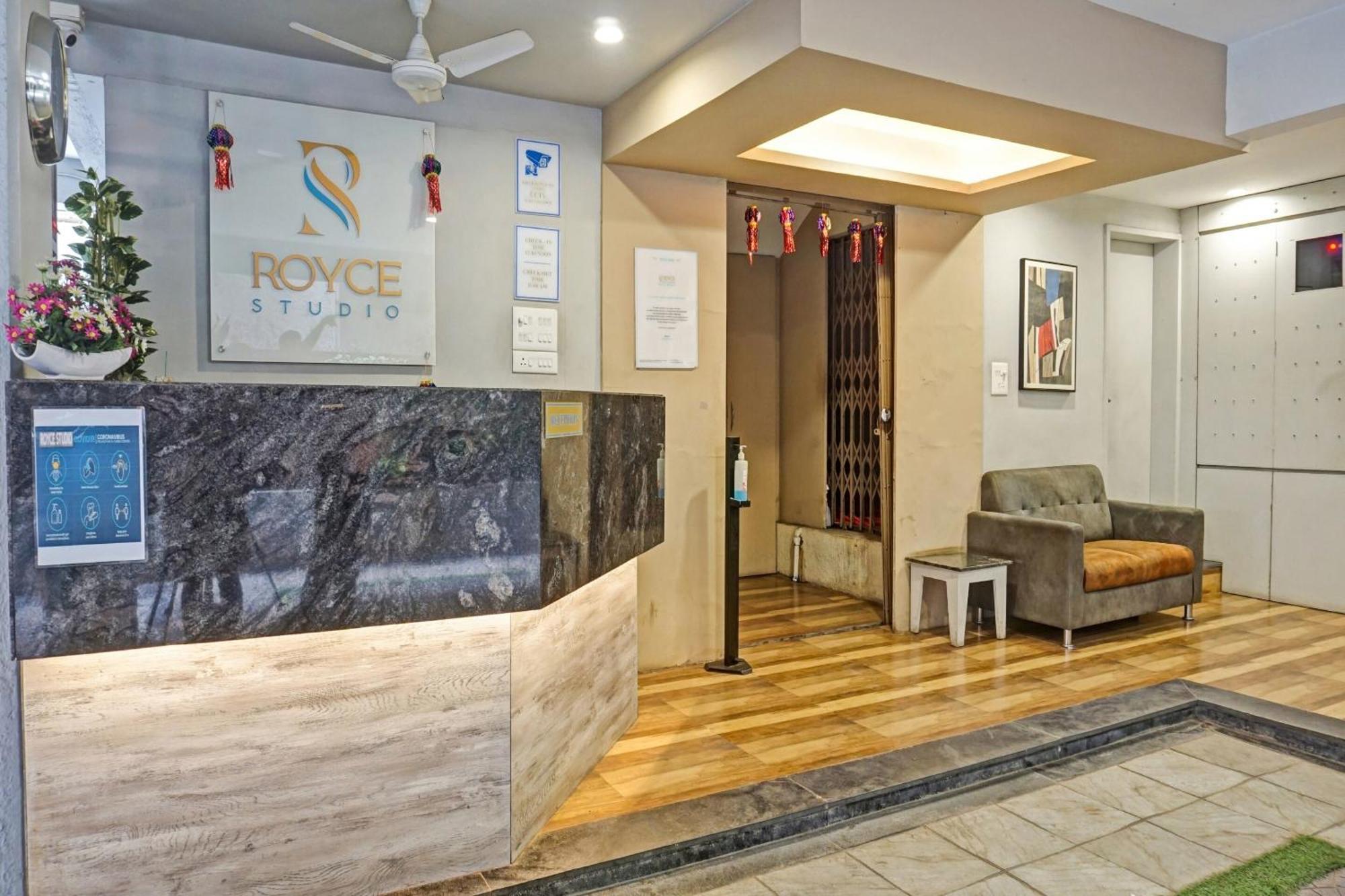 Collection O Royce Studios Near Pune Airport 외부 사진