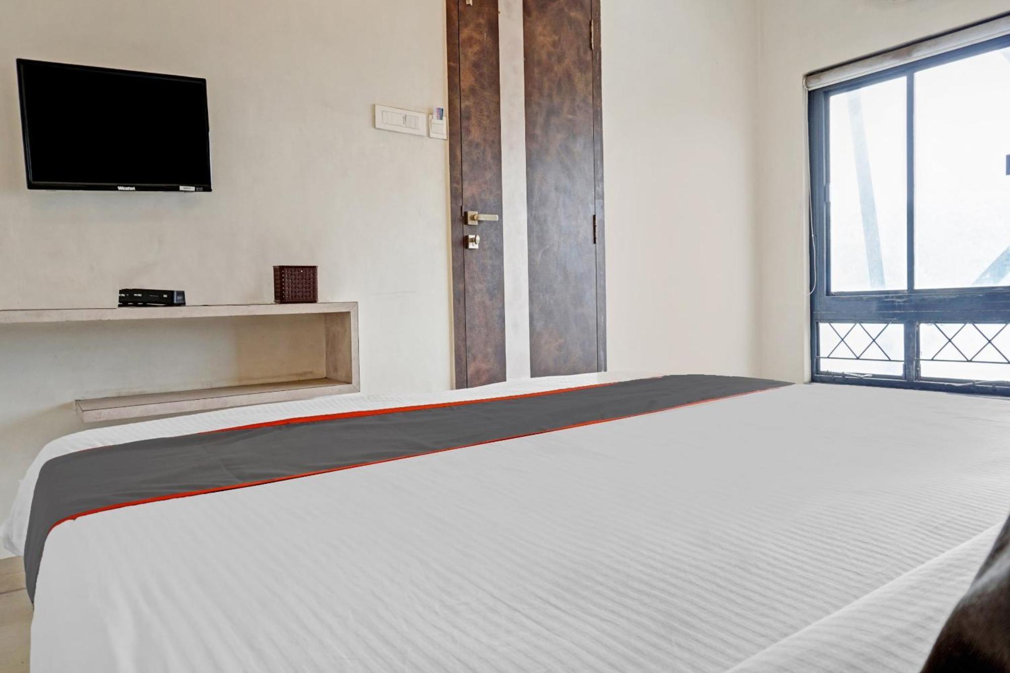 Collection O Royce Studios Near Pune Airport 외부 사진
