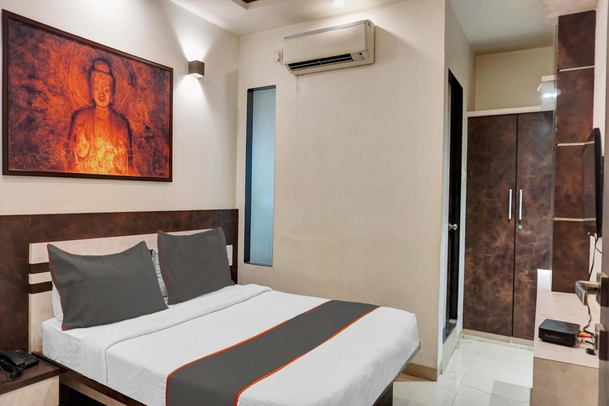Collection O Royce Studios Near Pune Airport 외부 사진